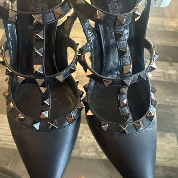 Valentino Garavani Rockstud Black Women's Shoes - Picture 1 of 14